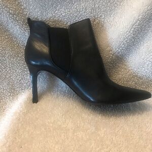 Elegant Black Ankle Boots